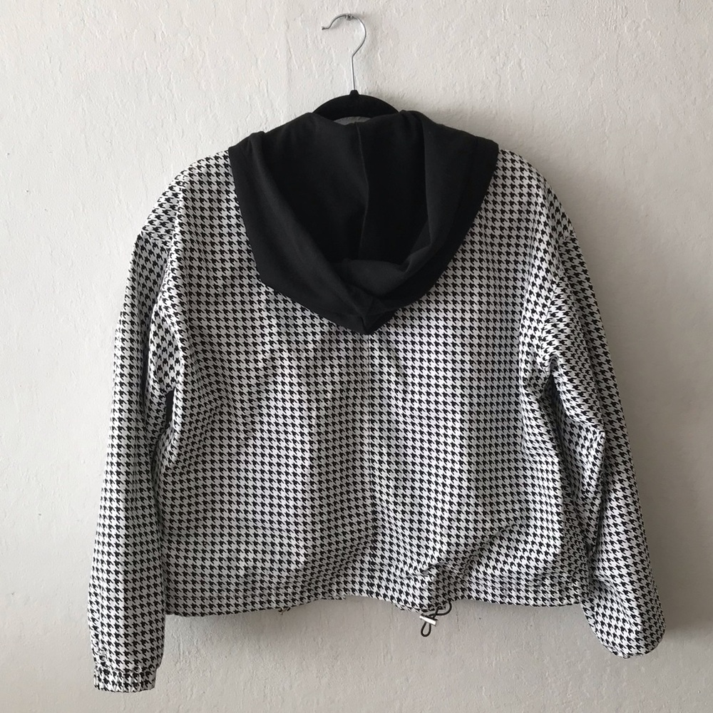 Forever 21 Women’s Houndstooth Pattern Hooded Snap-Button Jacket - Picture 2 of 10